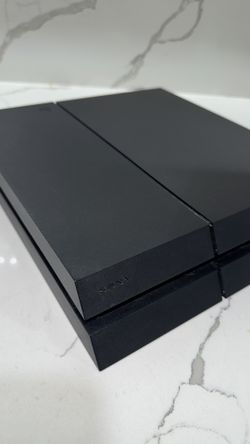 PS4 With Controller