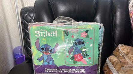 Disney warm blankets twin/full