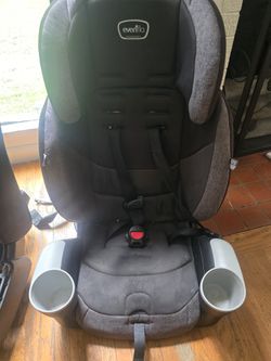 2 Evenflo Carseats