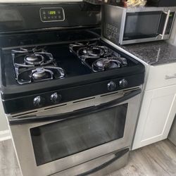 stainless Steel Slightly Used Stove, Great Buy 