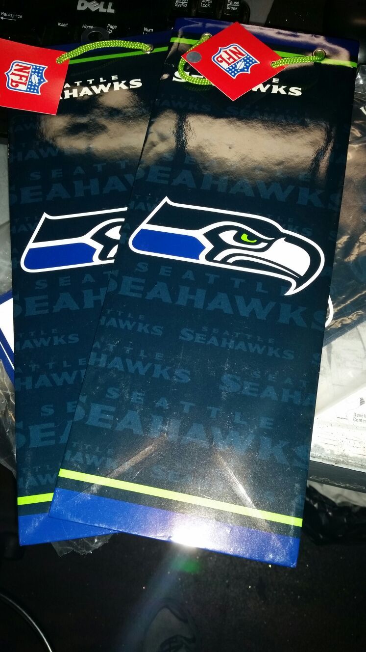 2 new wine our gift bags SEATTLE Seahawks