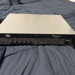 Ampeg B2R 350 Watt Rack-mountable Bass Amp Head