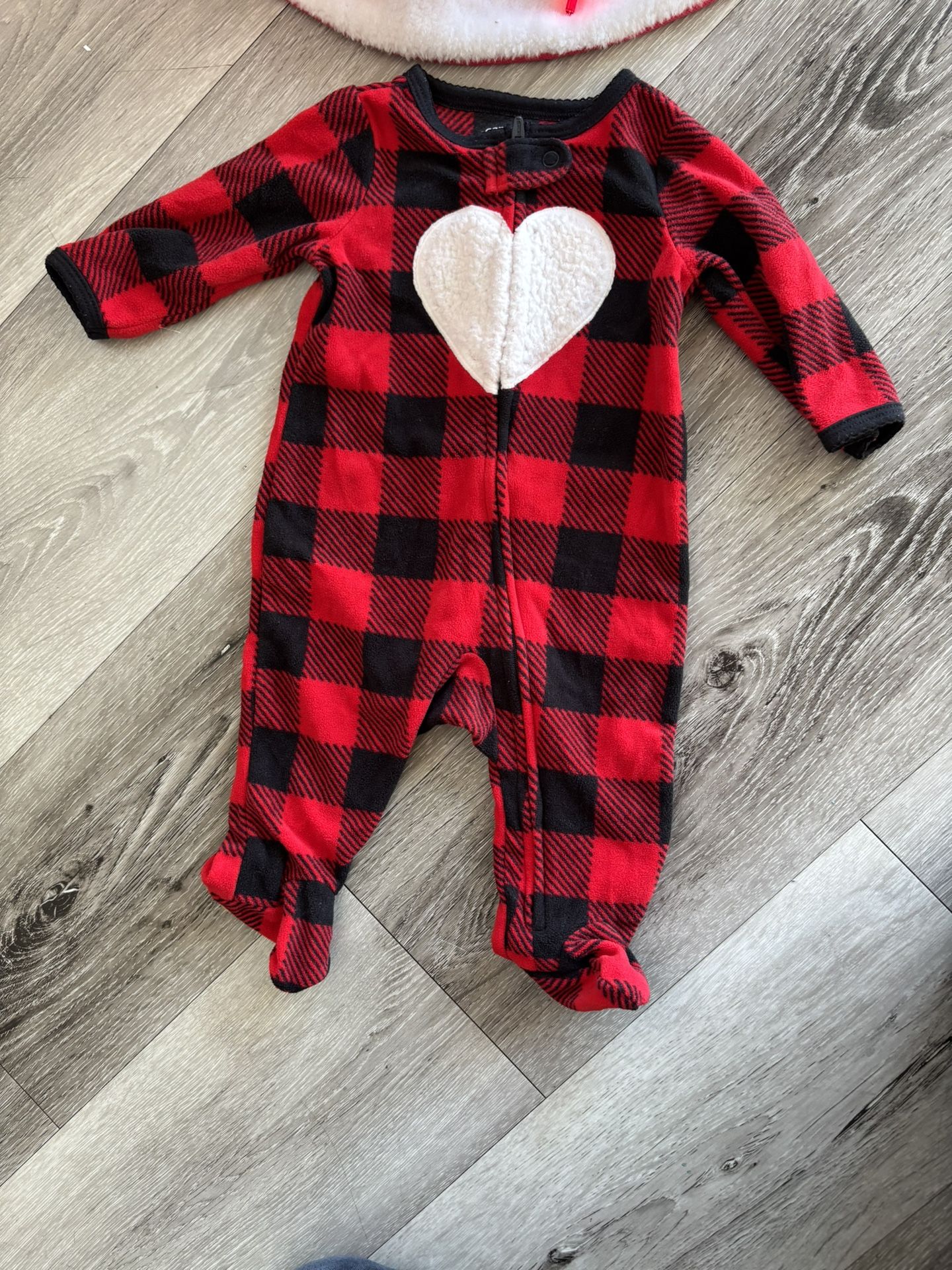 Baby Boy/girl Carter's Buffalo Plaid Heart Footed Pajamas