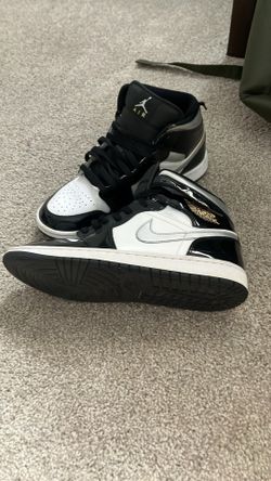 Air Jordan 1 Mid Shoes  – Like New