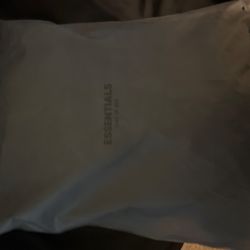 Essential Hoody 
