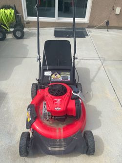 Gas powered lawn mower