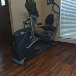 Octane fitness Elliptical 