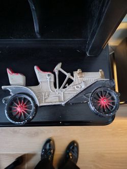 Clearance sale car wall plaque $10