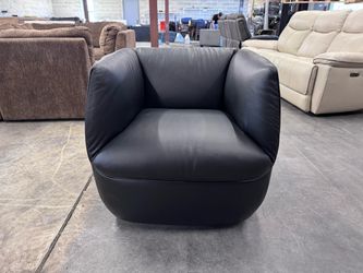 Natuzzi Group Leather Swivel Accent Chair