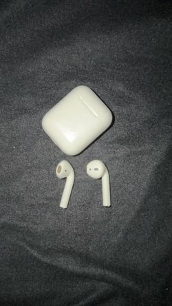 AirPods 2nd Gen (STUDENT DISCOUNT)