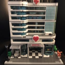 NEWABWN City Hospital Micro Building Block Set – Complete with Lights!