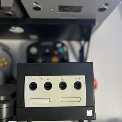  Nintendo  GameCube Console 