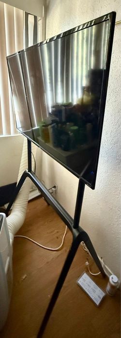 Flat Screen TV with Floor Stand