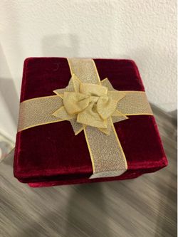 Christmas red/wine color velvet material gift box or keepsake