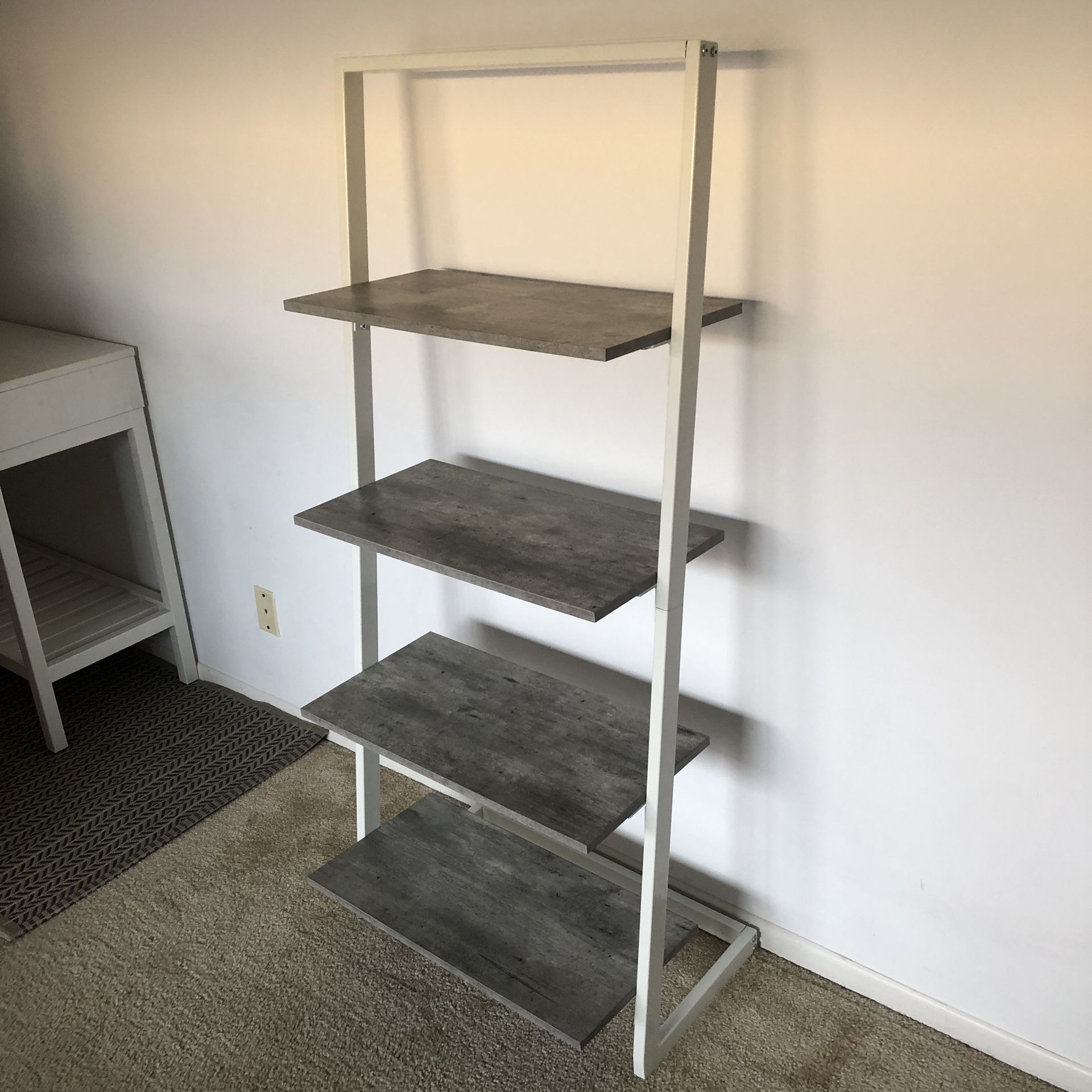 4-shelf Ladder Bookshelf