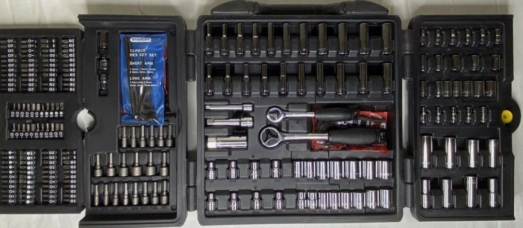 Stanley 252 Mechanic Tool Set