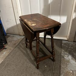 Vintage Solid Wood Drop-Leaf Side Table / Accent Table