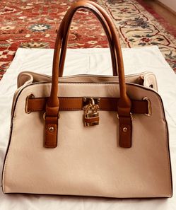 Beautiful handbag Rarely used!