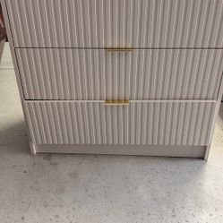 2 Nightstands 1 New In Box