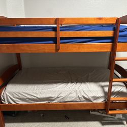 Kids Twin Bunk Bed Set