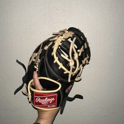 Rawlings GG Elite 13” Baseball Glove – Great Condition