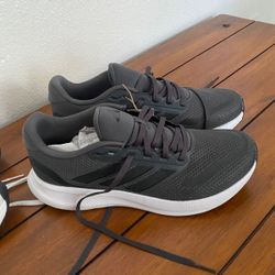 ADIDAS MEN SHOES SIZE 9