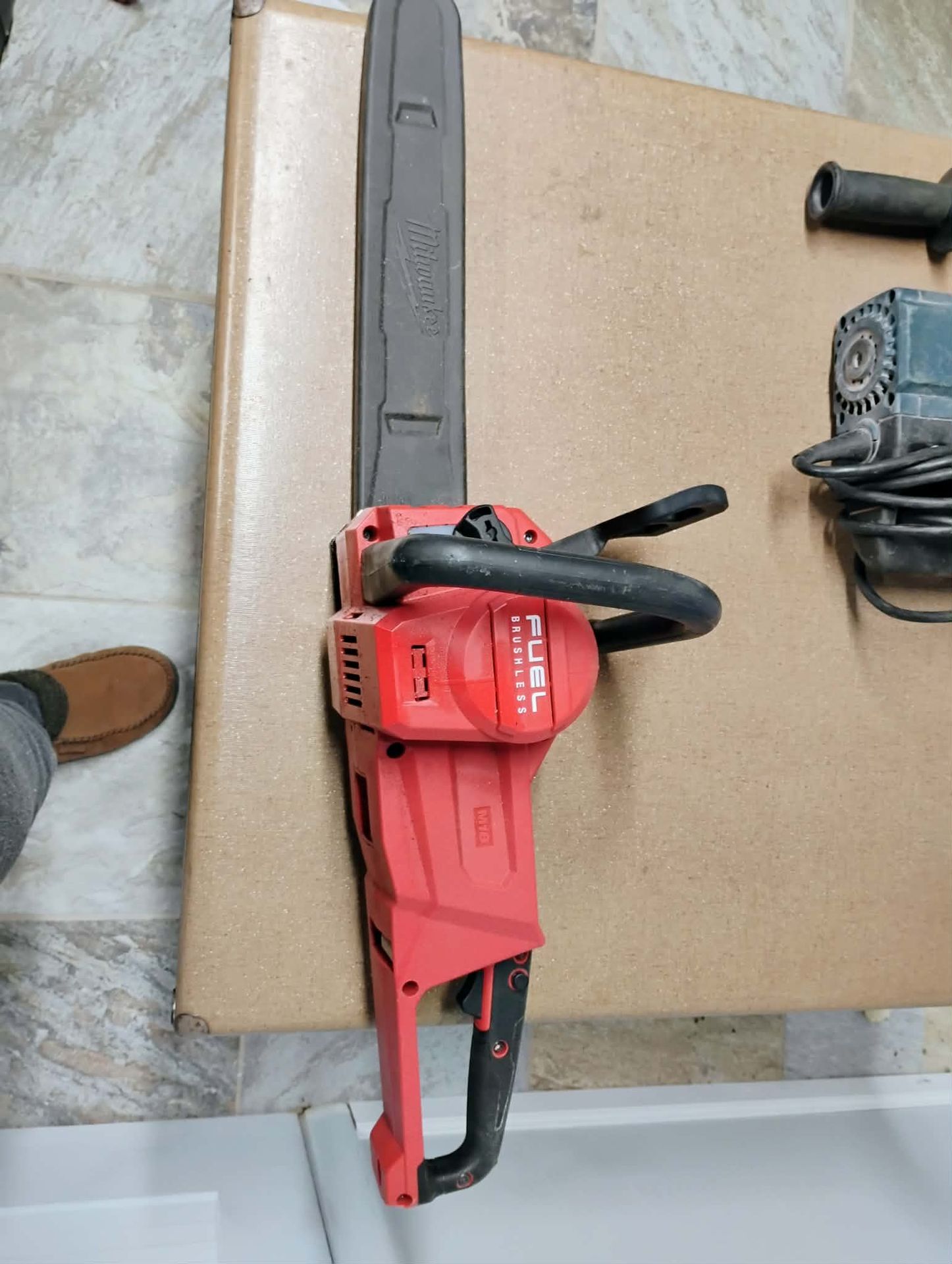 Milwaukee m18 fuel chainsaw