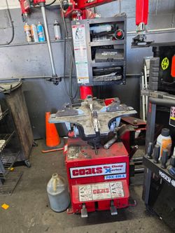 Coats tire machine and hunter balancer