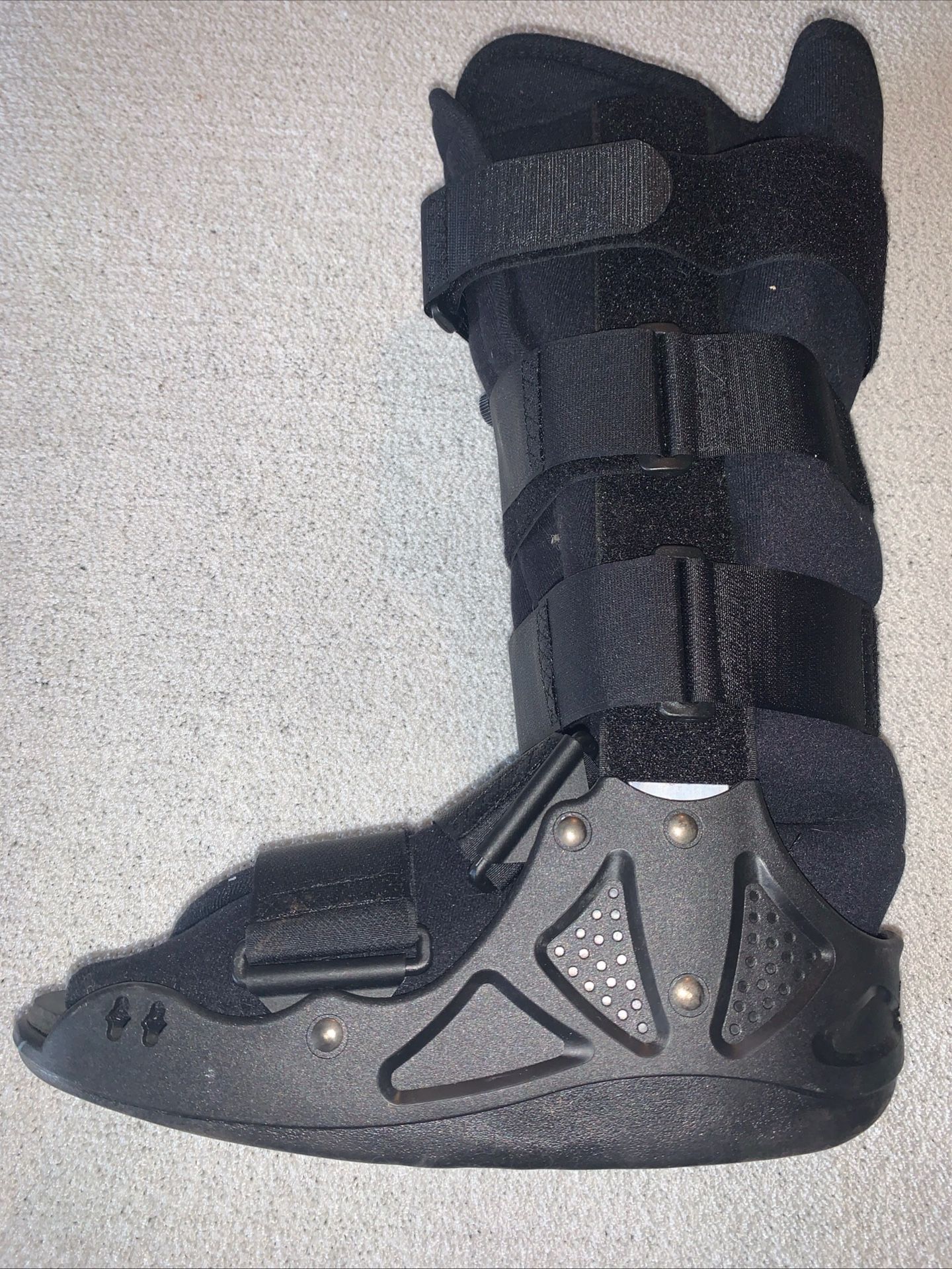 Medical Leg Brace 30$