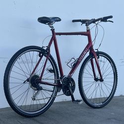 Trek  FX 7.3 Hybrid Mountain Bike 700 Wheels 