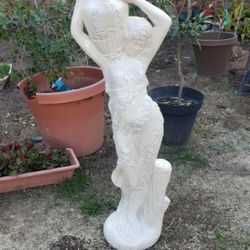 Beautiful Woman Statue Perfect For Indoor Decor Or Outdoor Garden Decor 