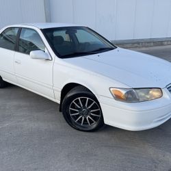 2000 Toyota Camry
