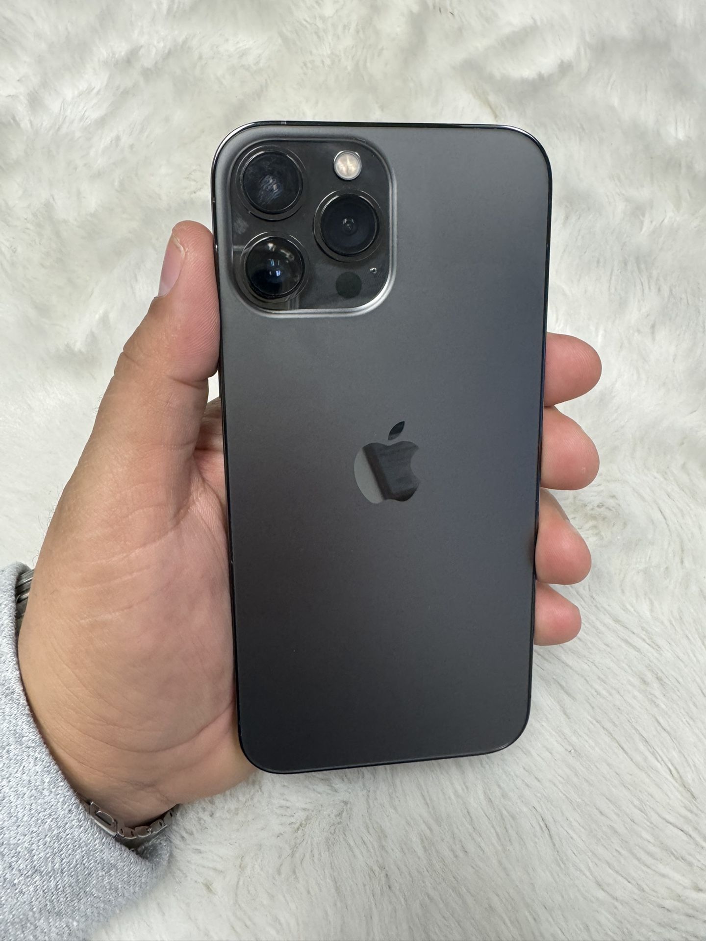 Apple iPhone 13 Pro Max 128GB Unlocked $530