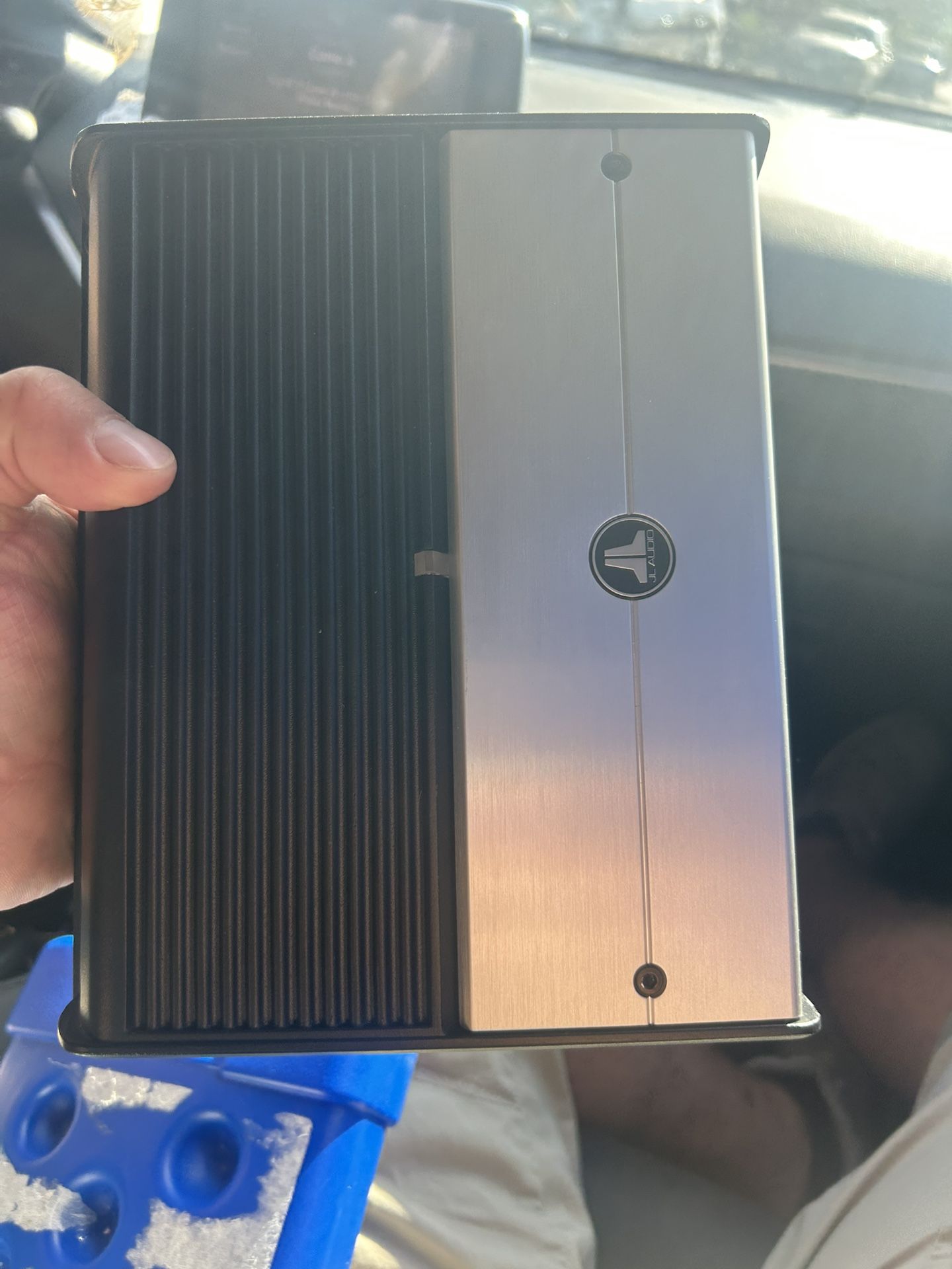 JL XD600/1v2 amp