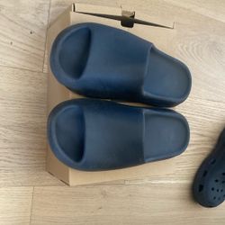 Yeezy Slide Onyx 2022