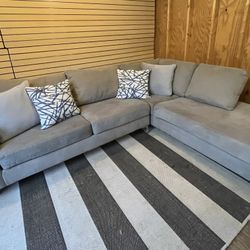 Sectional Couch (can Deliver)