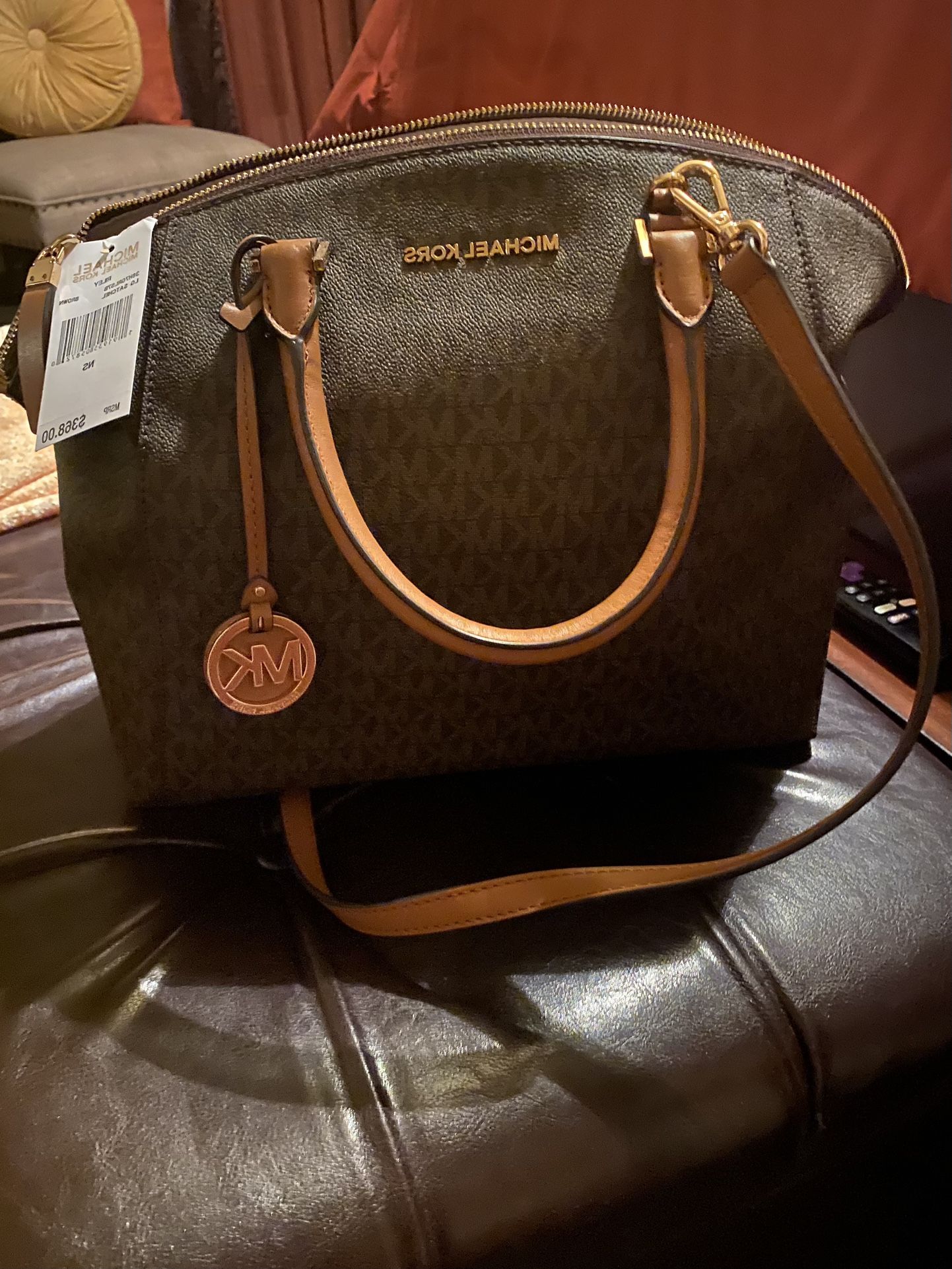 Michael Kors Studio Mercer Convertible Tote New w/ tag for Sale in Norfolk,  VA - OfferUp