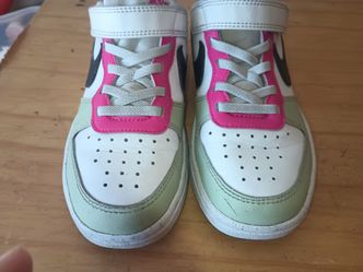 kids Nike shoes size 13c