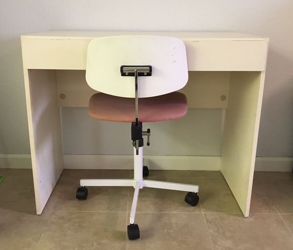 Small White Desk And Pink Rolling Chair For In Berkeley Ca Offerup