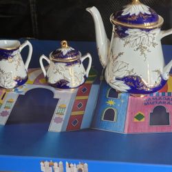 Beautiful Dubai Gold Plated Tea Pot Set 