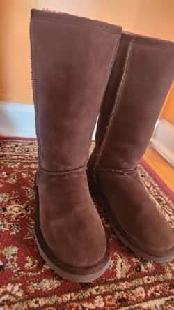Ugg Australia classic tall brown  size W6