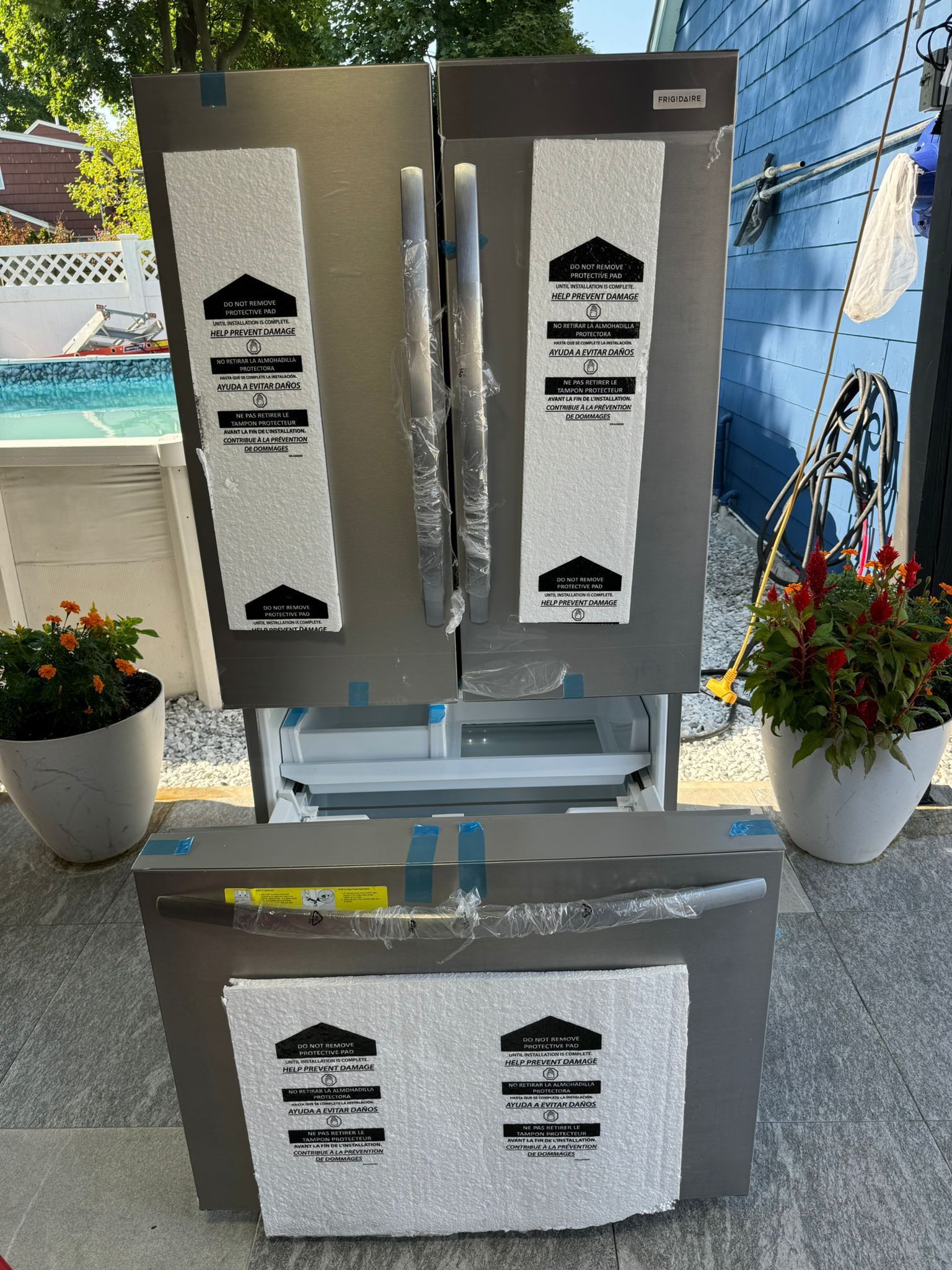 Frigidaire Gallery refrigerator 