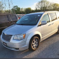 2009 Chrysler Town & Country