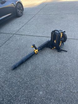 DeWalt blower