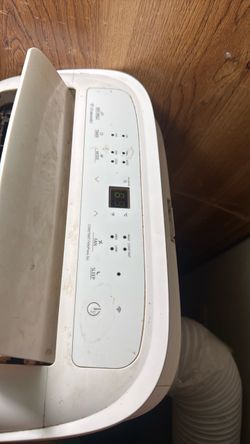 Toshiba AC unit w/ exhaust hose