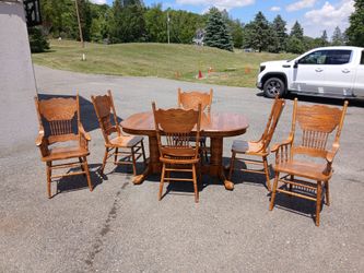 Solid Oak Dining Table And 6 Chairs