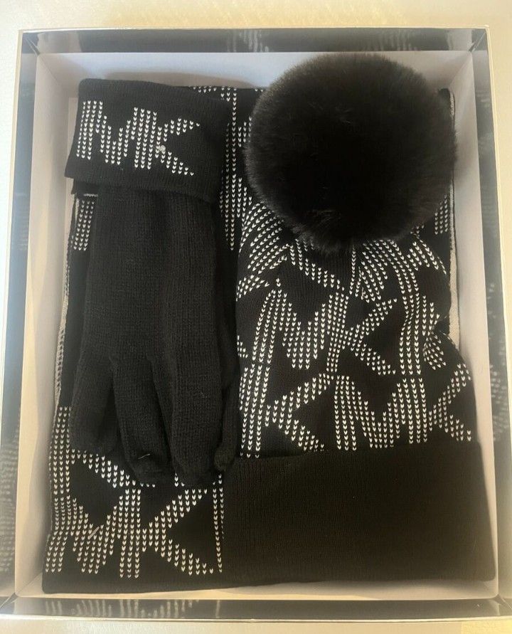 Michael Kors Ladies Printed Logo Hat Scarf And Gloves Set