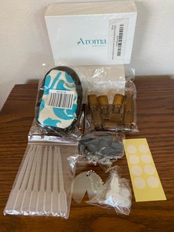 Aroma Designs Essential Oils Keychain (Blue Floral)