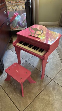 Pink piano
