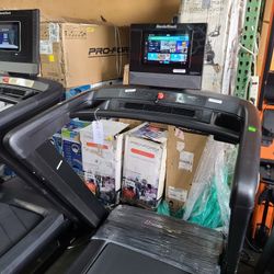 2025 Model Nordictrack Commercial 1250 model - 1000$ 